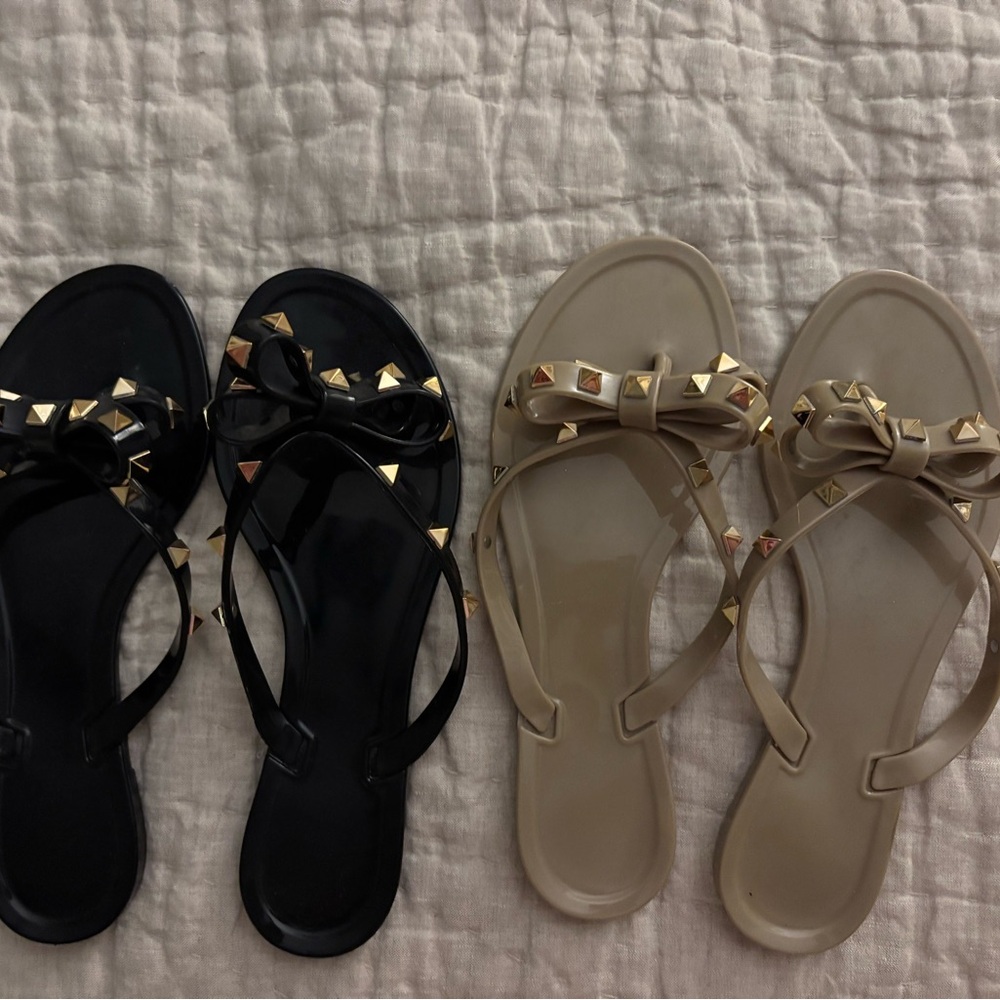 Stylish Black and Cream Studded Sandals